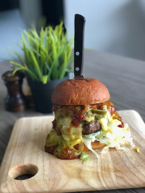 The Avenue Cafe & Restaurant - eAccommodation 4