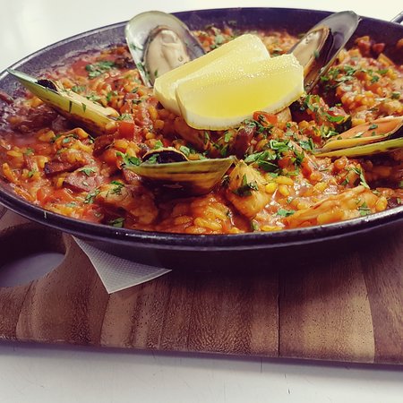 The Avenue Cafe & Restaurant - eAccommodation 0