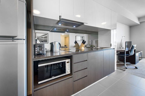 Empire Apartment Hotel - eAccommodation 3