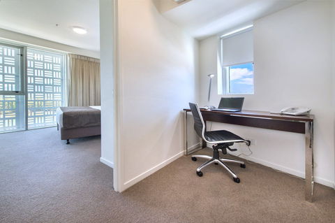 Empire Apartment Hotel - eAccommodation 6