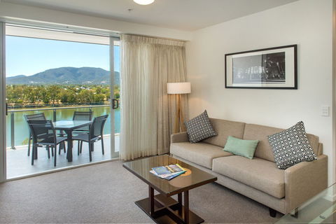 Empire Apartment Hotel - eAccommodation 17