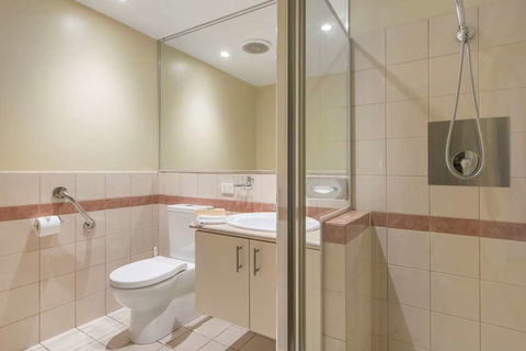 The Peninsula Riverside Apartments - eAccommodation 12