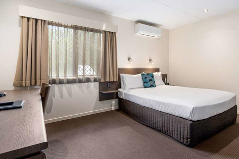 Quality Hotel Robertson Gardens - eAccommodation 7