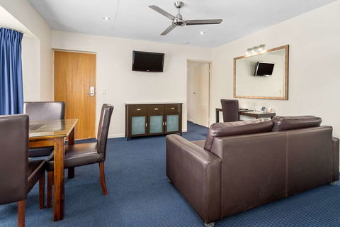 Quality Hotel Robertson Gardens - eAccommodation 13