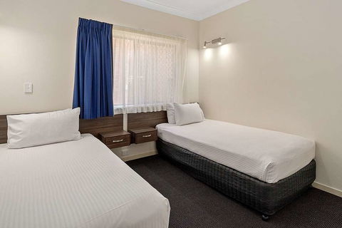 Quality Hotel Robertson Gardens - eAccommodation 14
