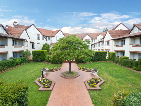 Mercure Canberra Hotel - eAccommodation 2