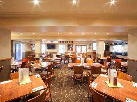 Mercure Canberra Hotel - eAccommodation 3