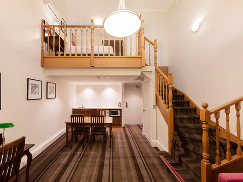 Mercure Canberra Hotel - eAccommodation 6