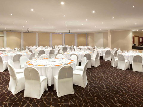 Mercure Canberra Hotel - eAccommodation 8