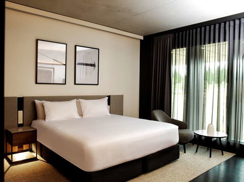 A By Adina Canberra - eAccommodation 7