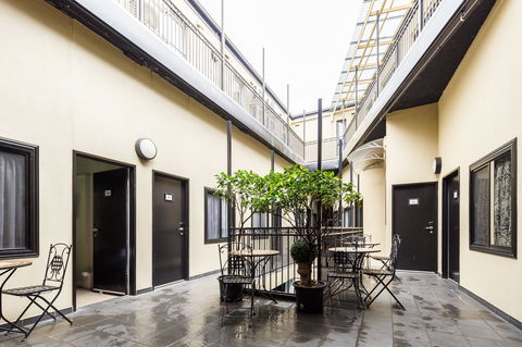 Airport Hotel Sydney - eAccommodation 6