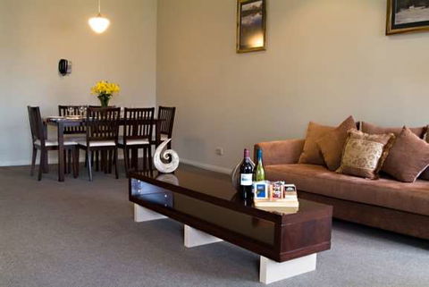 Mantra One Sandy Bay Road - eAccommodation 11