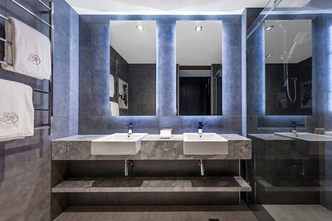 Gambaro Hotel - eAccommodation 4