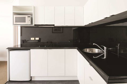 Adina Apartment Hotel Anzac Square - eAccommodation 8