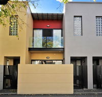RNR Apartments Adelaide - eAccommodation