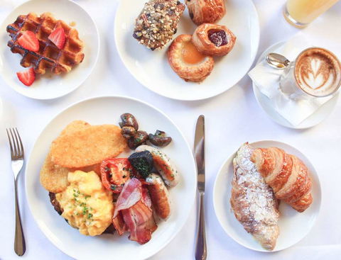 The Hotel Windsor - eAccommodation 8