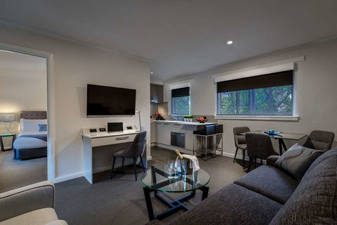 Crest on Park - eAccommodation 3