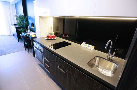 Alex Perry Hotel and Apartments - eAccommodation 11