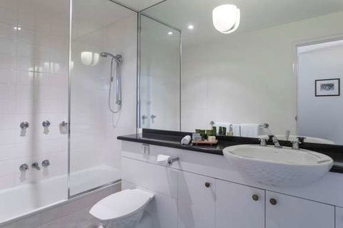 Mantra on Jolimont - eAccommodation 8