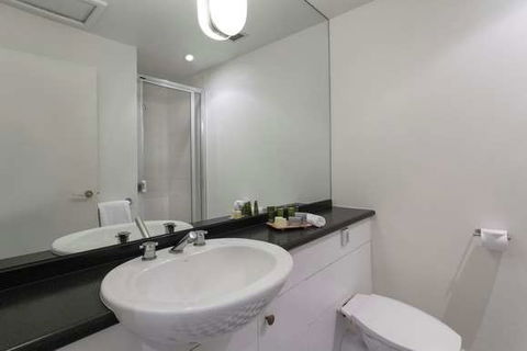 Mantra on Jolimont - eAccommodation 11