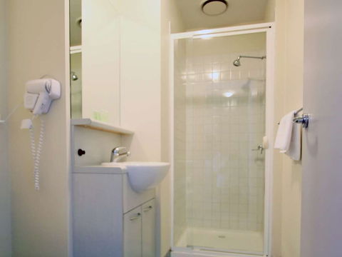 Arrow On Swanston - eAccommodation 5