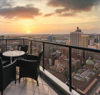 Meriton Suites Pitt Street - eAccommodation