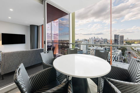 Meriton Suites Zetland - eAccommodation 7