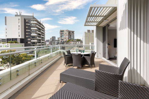 Meriton Suites Zetland - eAccommodation 10