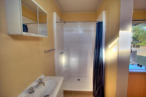 Discovery Parks Blackwater - eAccommodation 4