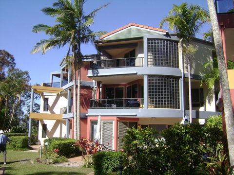 Como Noosa Luxury Riverside Apartments - eAccommodation 0