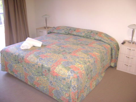 Como Noosa Luxury Riverside Apartments - eAccommodation 1