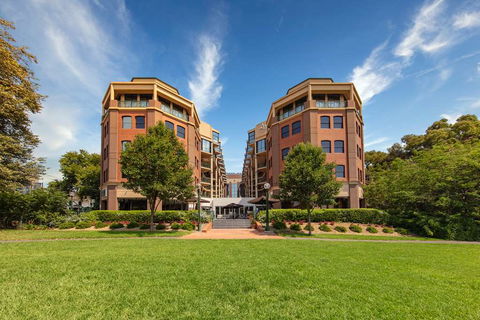 Amora Hotel Riverwalk Melbourne - eAccommodation 0