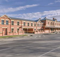 Lake Inn Ballarat - eAccommodation