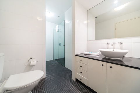 Astra Apartments Sydney CBD - eAccommodation 1