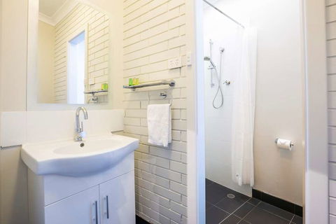 Nightcap at Playford Tavern - eAccommodation 1