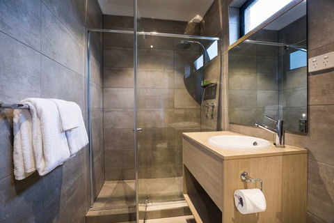 Nightcap at Playford Tavern - eAccommodation 2