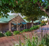 Quality Suites Banksia Gardens - eAccommodation