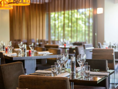 Novotel Canberra - eAccommodation 1