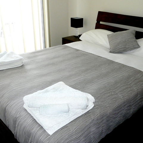 Direct Hotels - Monterey Moranbah - eAccommodation 1