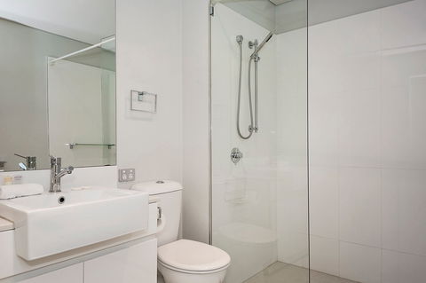 Astra Apartments Perth - eAccommodation 2