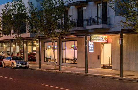 Mawson Lakes Hotel - eAccommodation 0