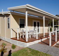 Ocean Beach Resort and Holiday Park - eAccommodation