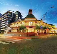Oaks Grand Gladstone - eAccommodation