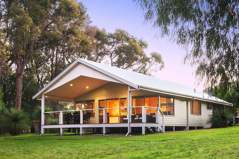 Acacia Chalets Margaret River - eAccommodation 0
