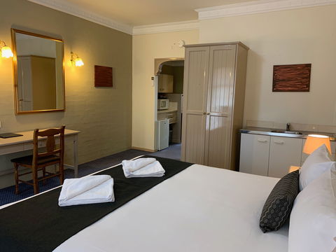 Heritage Motor Inn Goulburn - eAccommodation 2