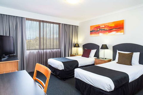 Alpha Hotel Canberra - eAccommodation 2