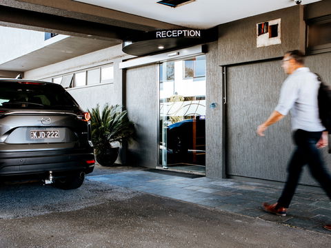 Astor Inn - eAccommodation 0