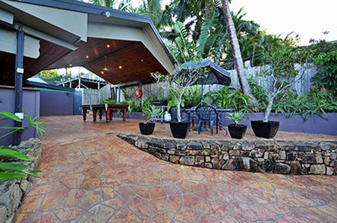Airlie Beach Motor Lodge - eAccommodation 0