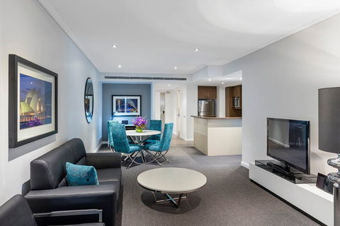 Meriton Suites World Tower - eAccommodation 2
