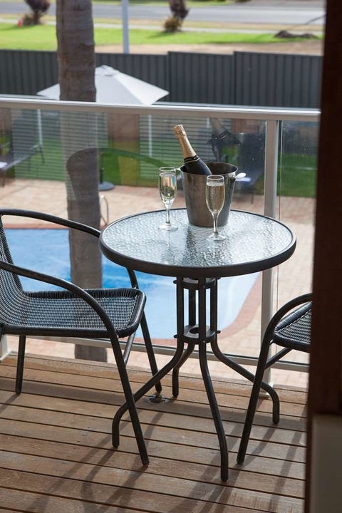 Royal Palms Resort by Nightcap - eAccommodation 16